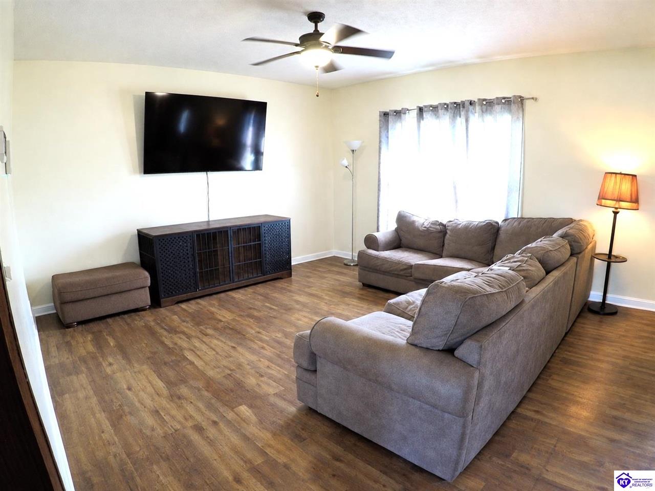 215 Blue Ridge Way Property Photo 5