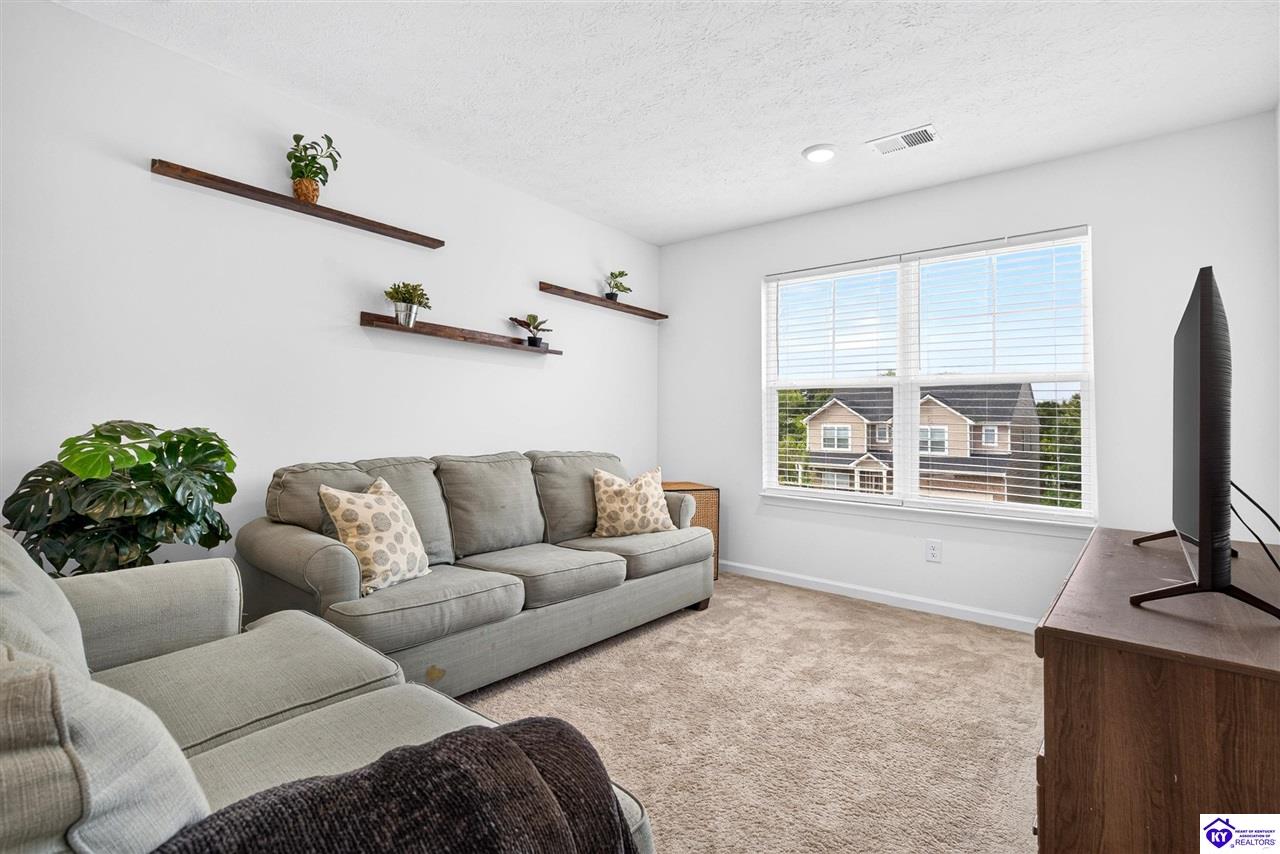 17012 Meander Way Property Photo 21