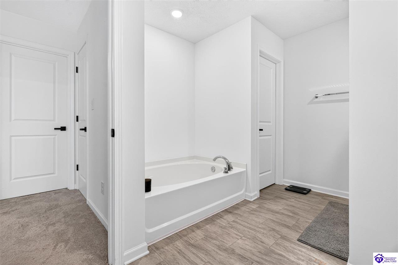 17012 Meander Way Property Photo 26