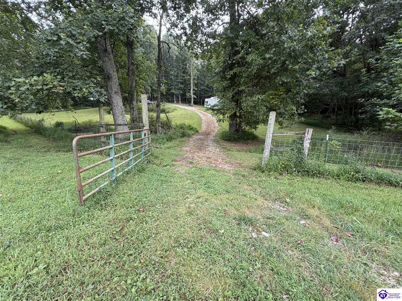 360 Givens Lane Property Photo 5