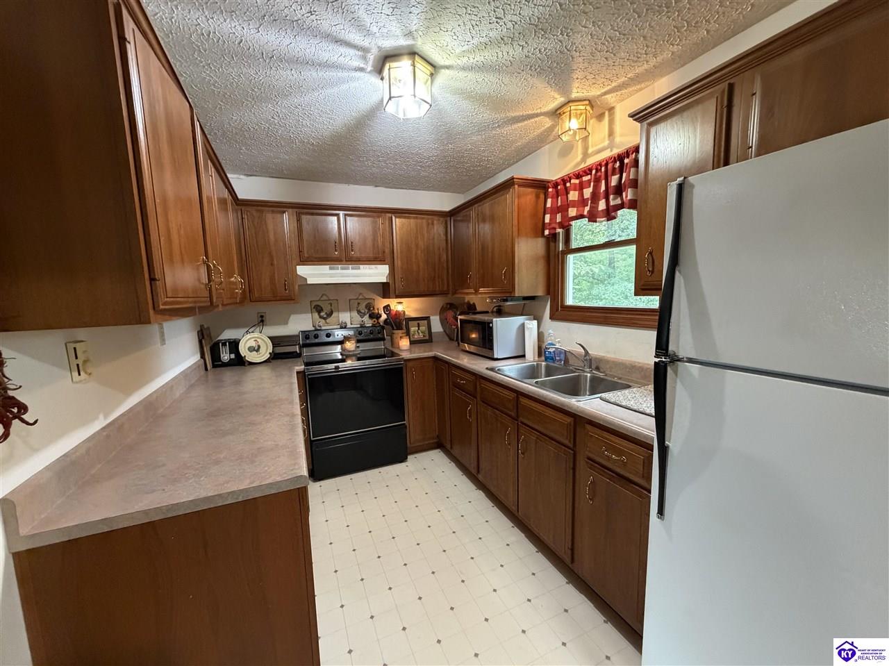 360 Givens Lane Property Photo 13
