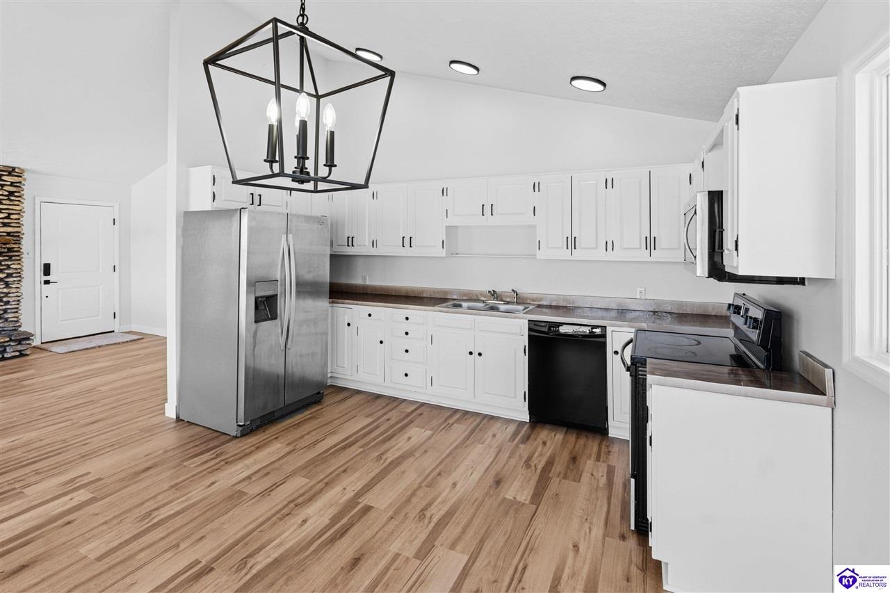 200 Circle K Road Property Photo 18