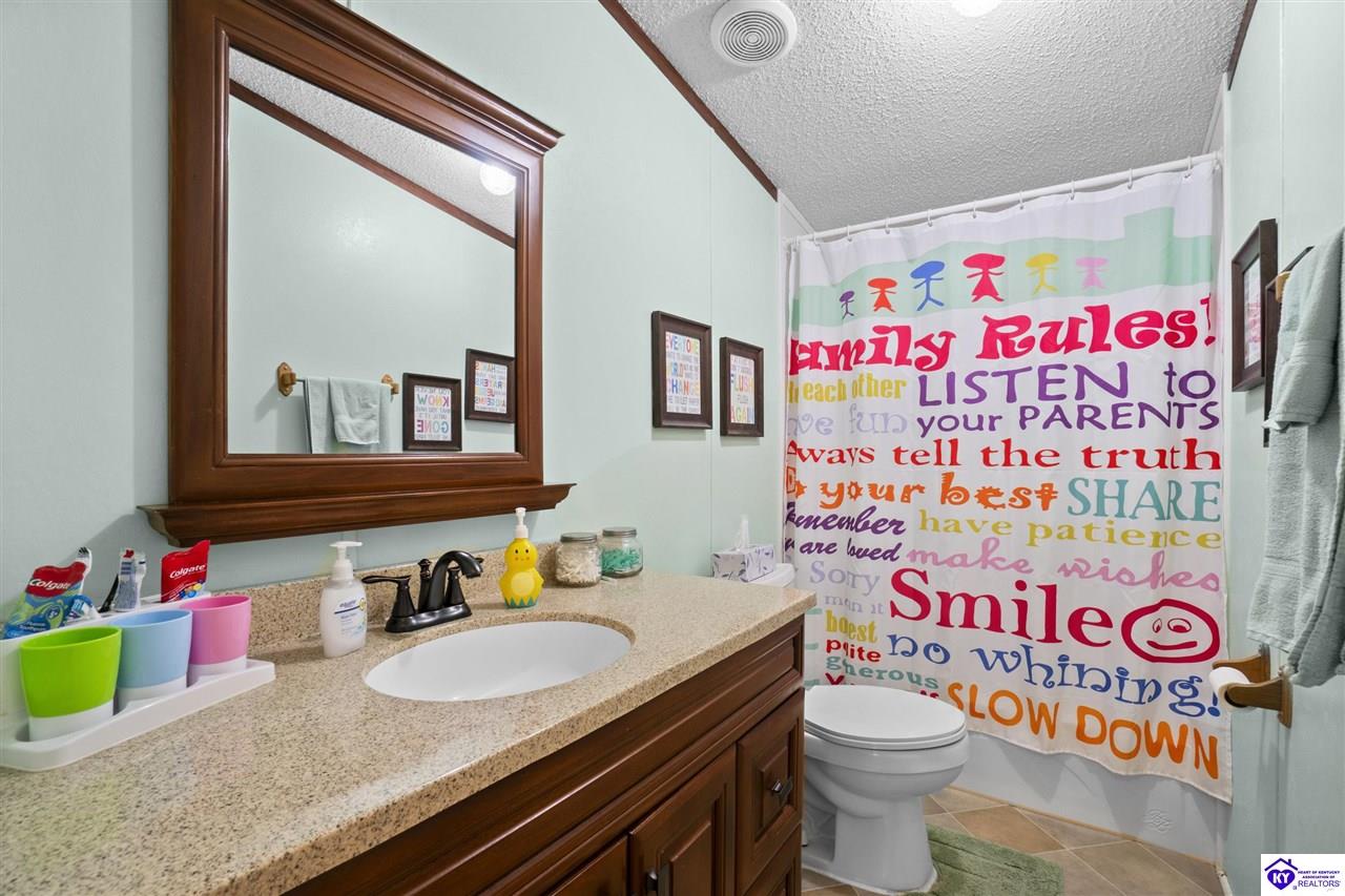 233 Shale Lane Property Photo 6