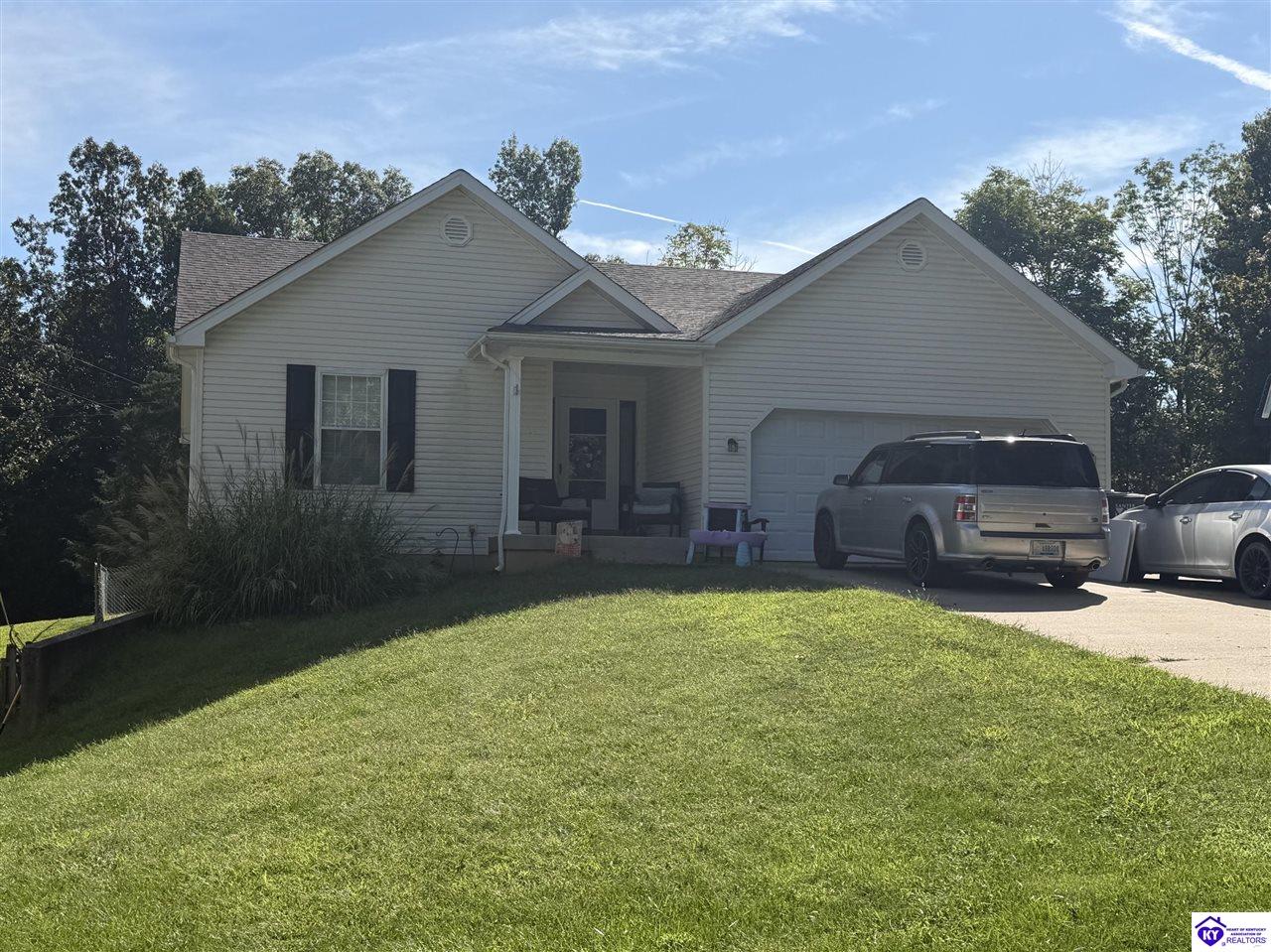 315 Catbird Road Property Photo 1