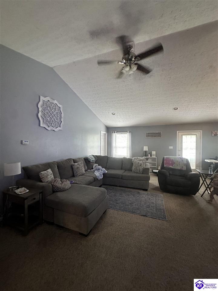 315 Catbird Road Property Photo 6