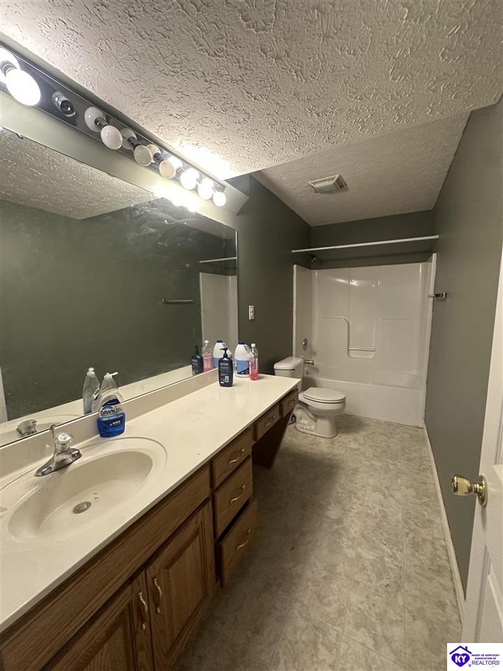 315 Catbird Road Property Photo 13