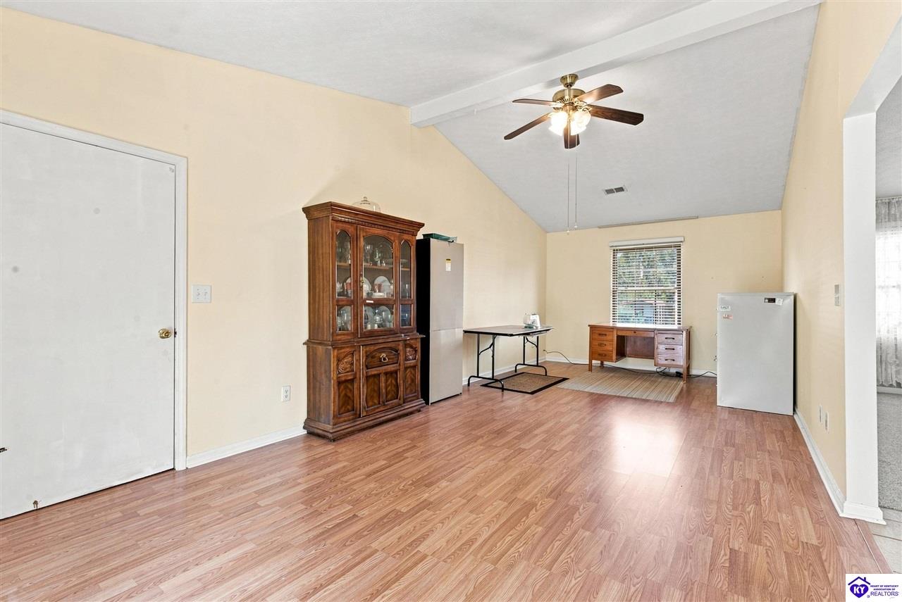 718 Carolyn Street Property Photo 18