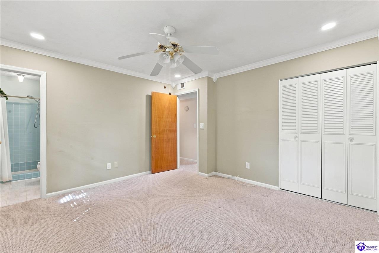 718 Carolyn Street Property Photo 22