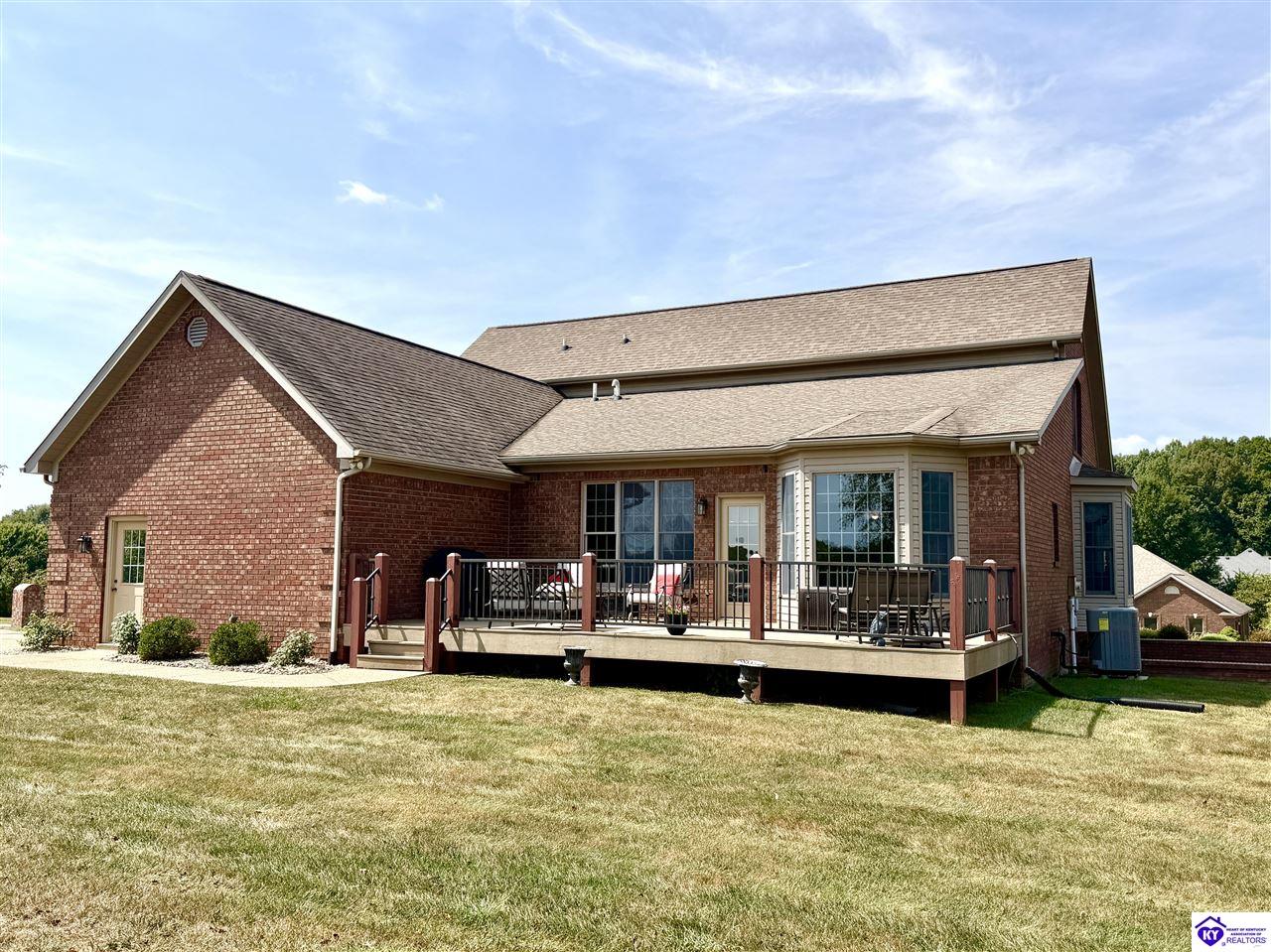 501 Maple Crest Way Property Photo 4