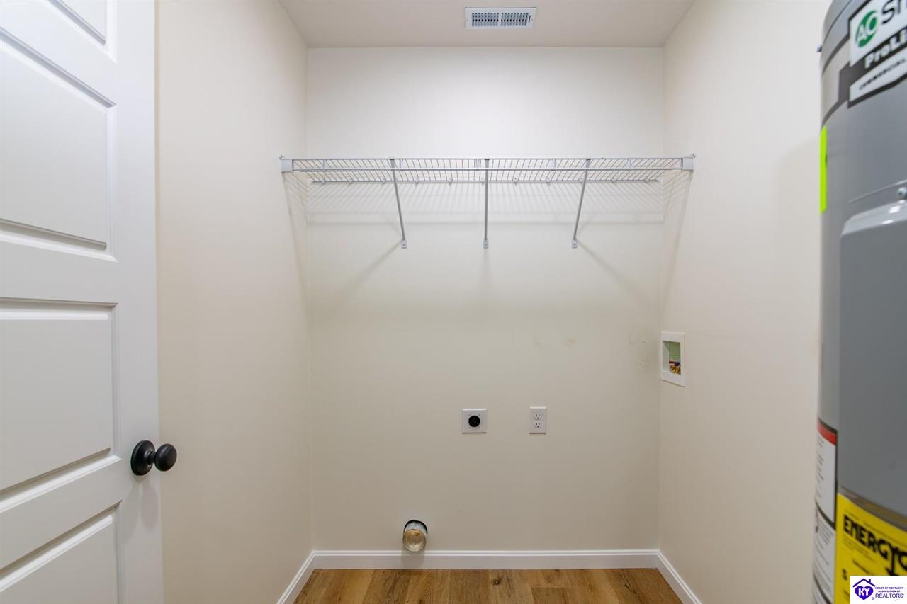 114 E Main Street Property Photo 18