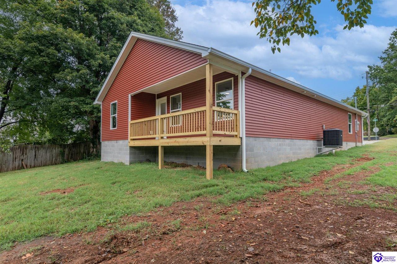 114 E Main Street Property Photo 44