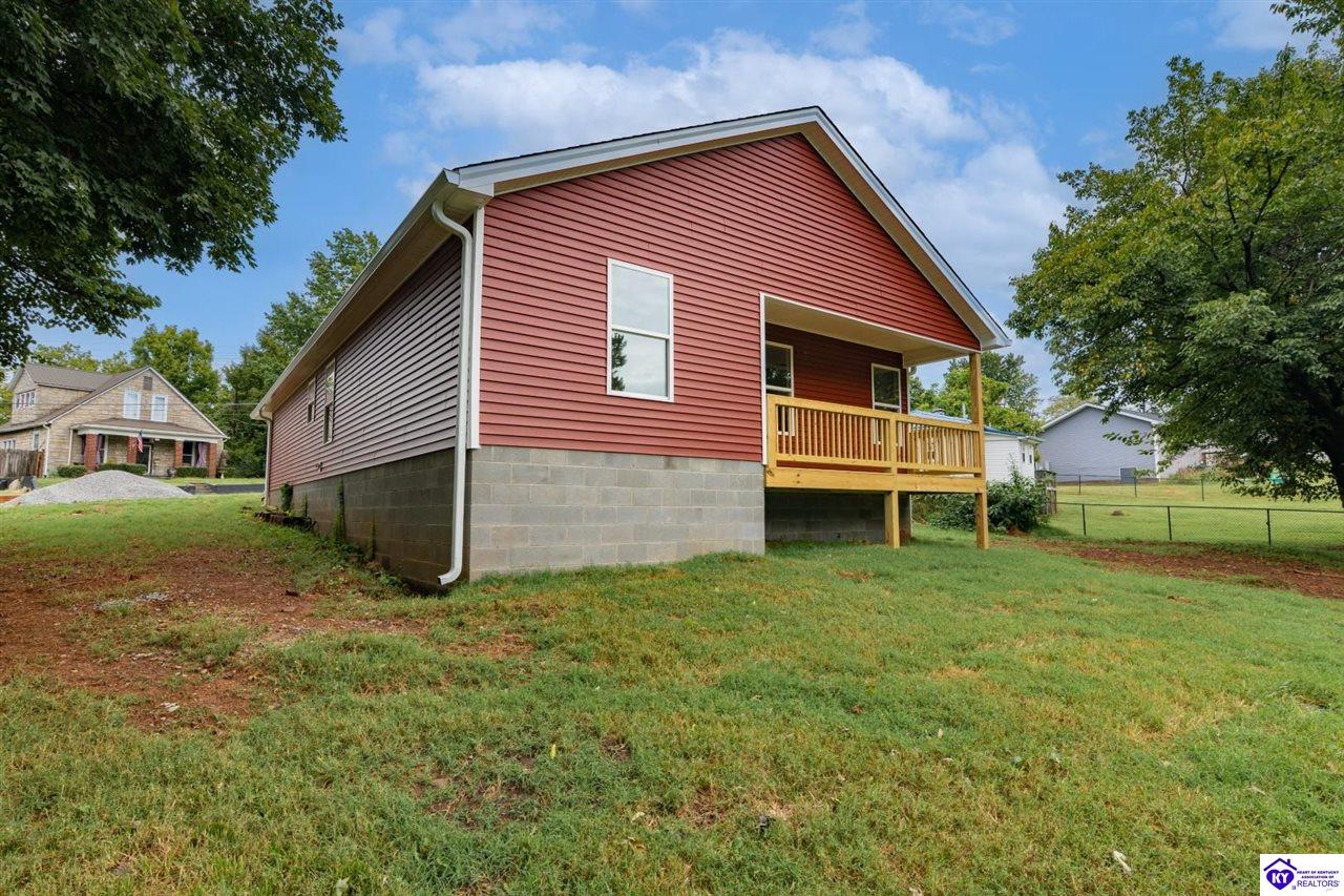 114 E Main Street Property Photo 46
