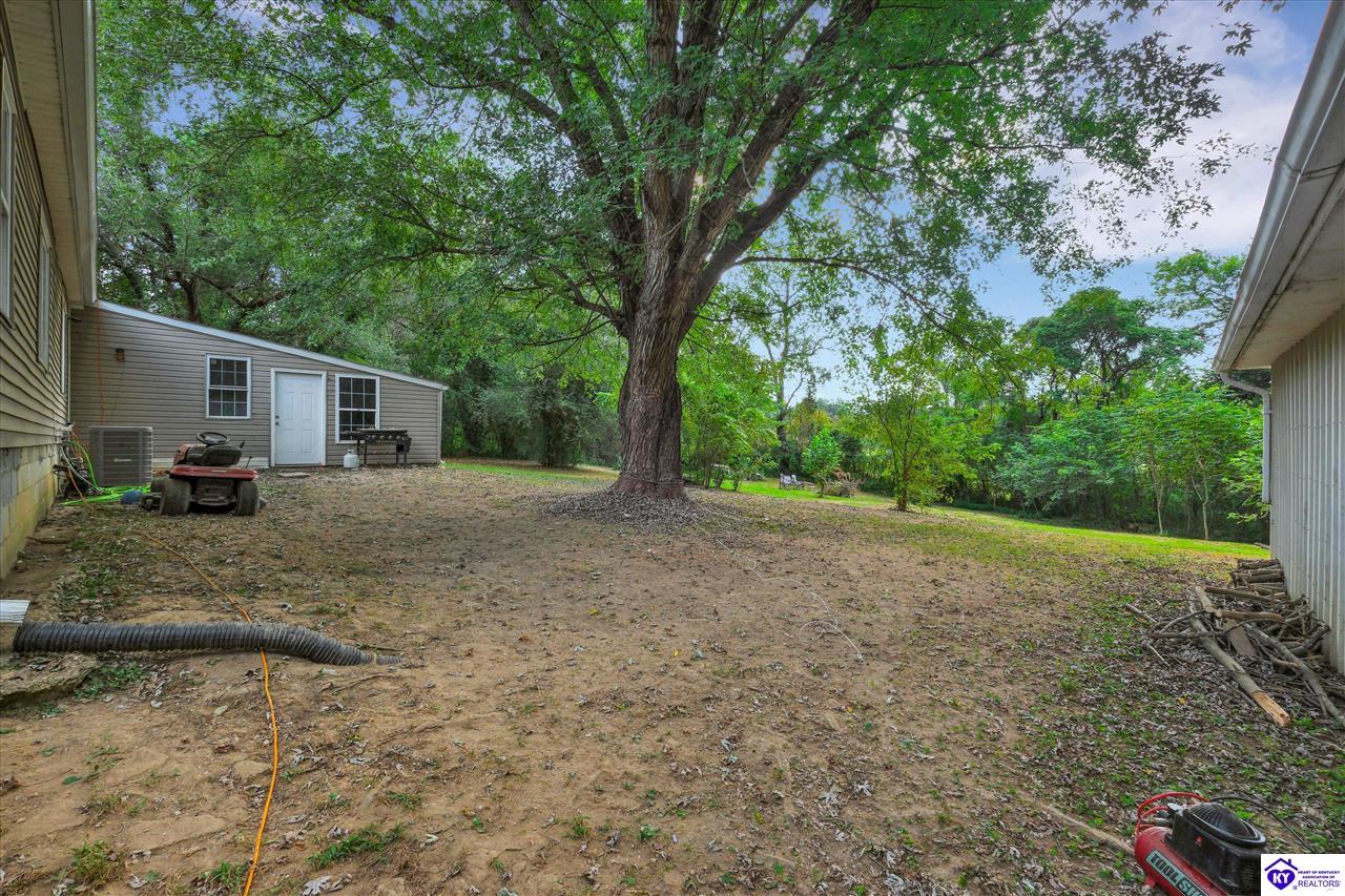 435 Thompson Lane Property Photo 32