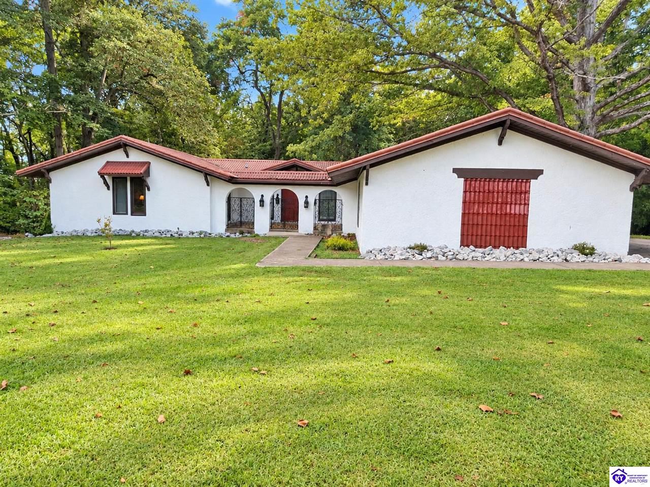 105 Forest Hills Drive Property Photo 1