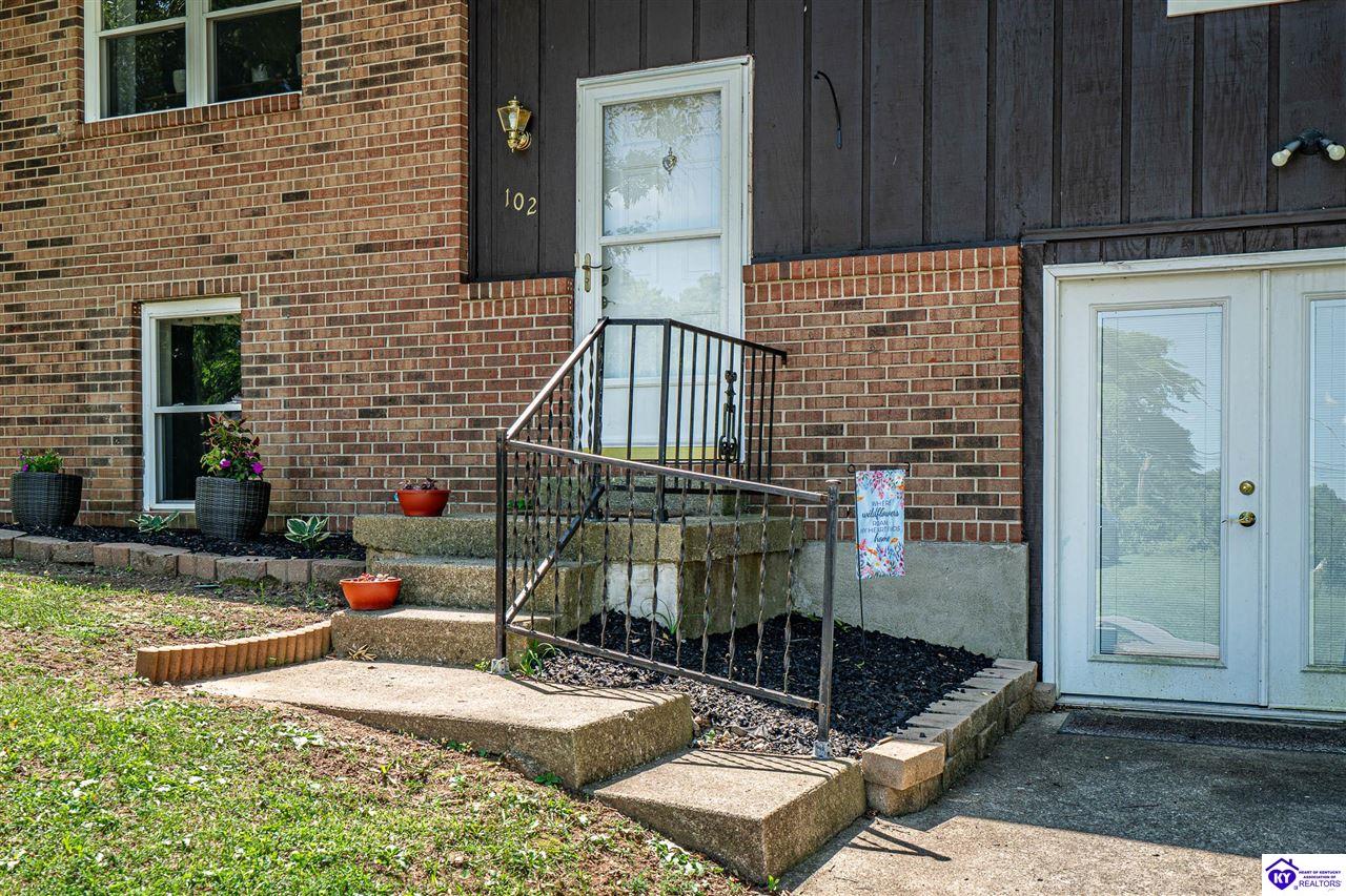 102 Dixon Avenue Property Photo 32