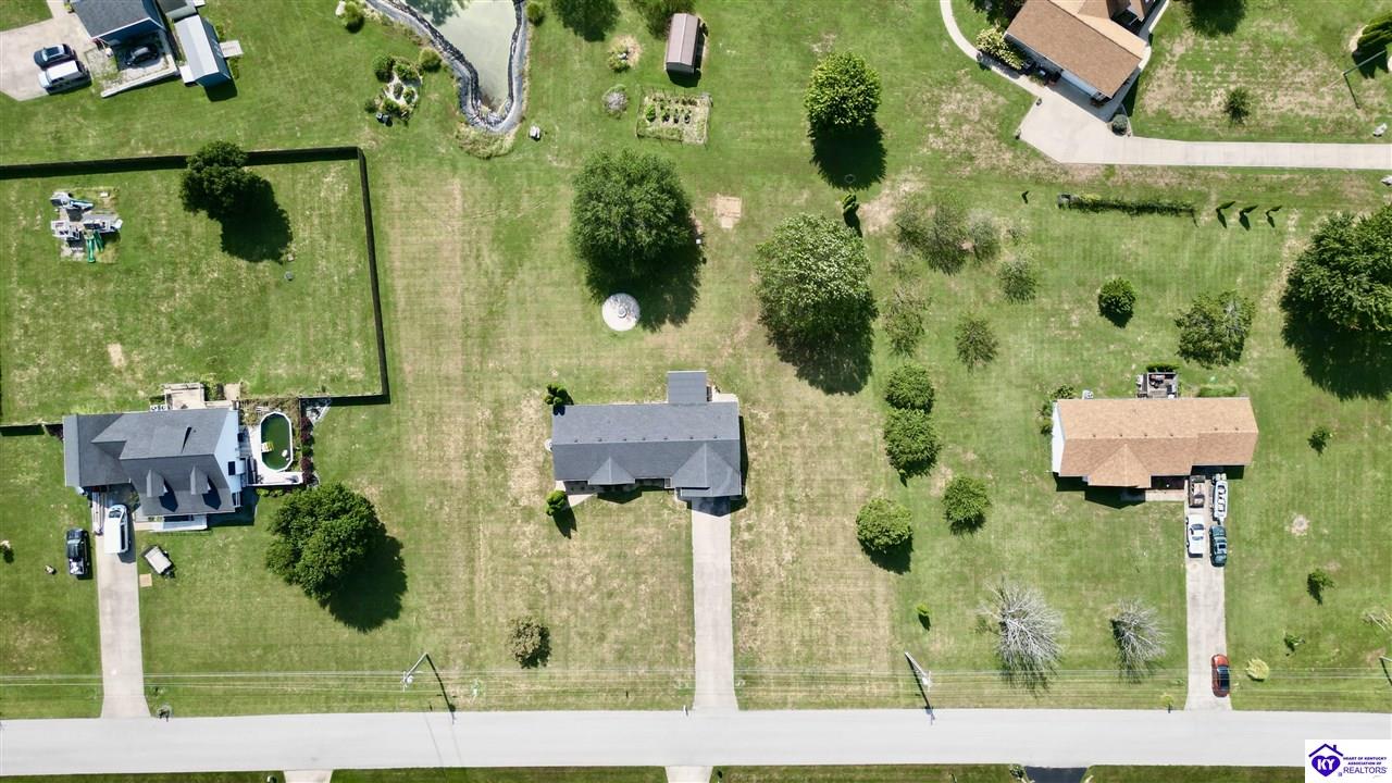 498 Boulder Drive Property Photo 4