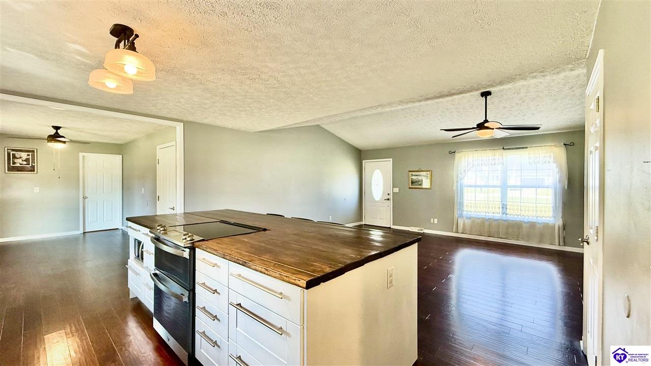 498 Boulder Drive Property Photo 10
