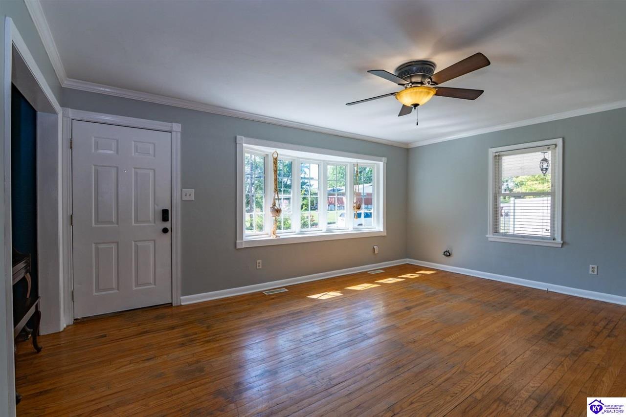 615 Pike Street Property Photo 6