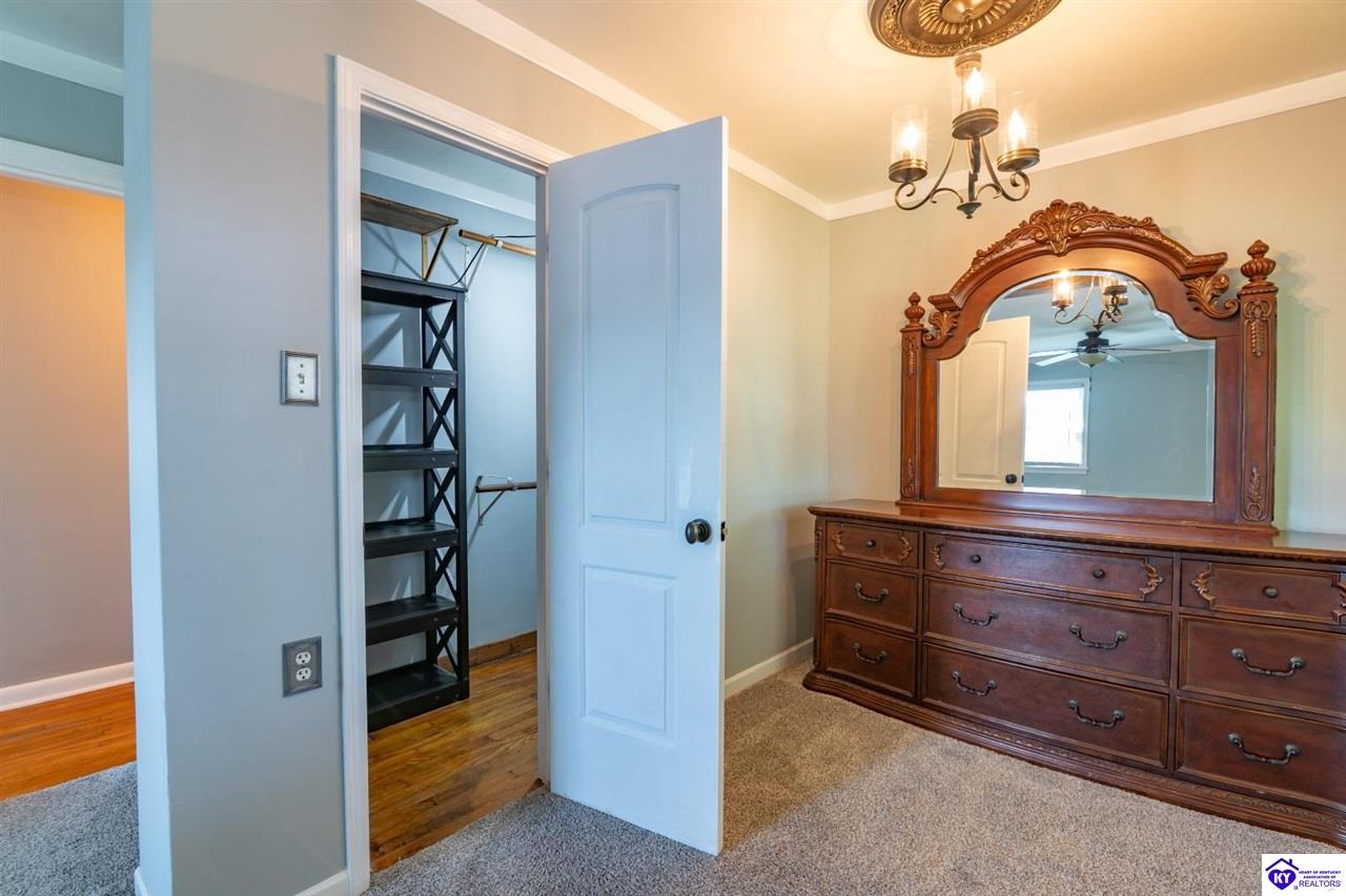 615 Pike Street Property Photo 17