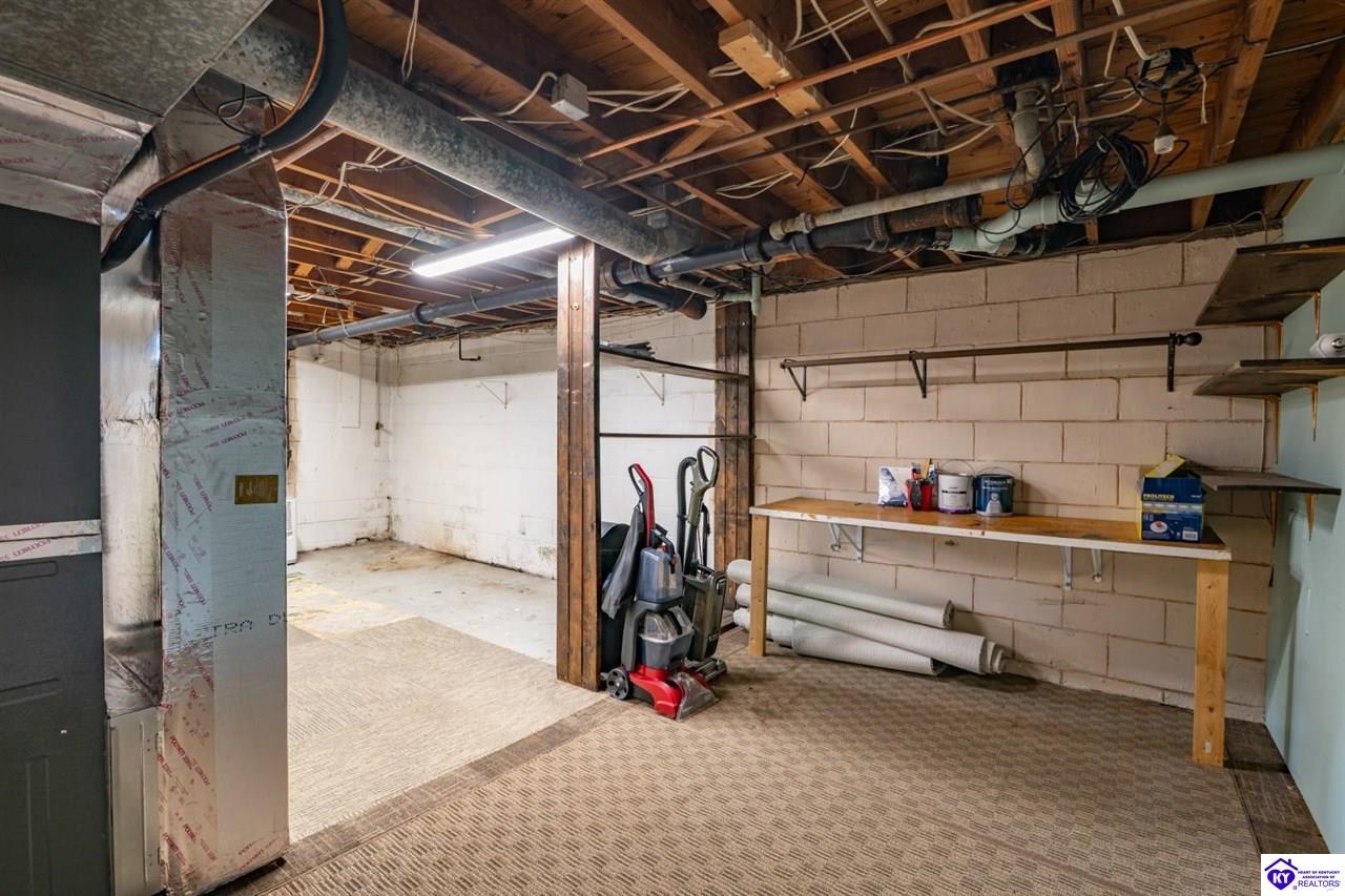 615 Pike Street Property Photo 34