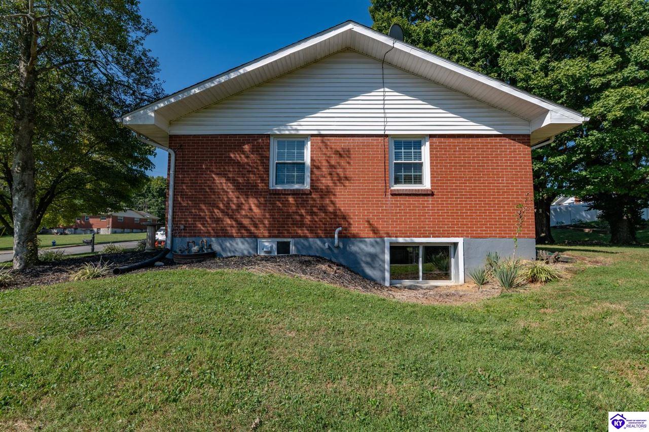 615 Pike Street Property Photo 40