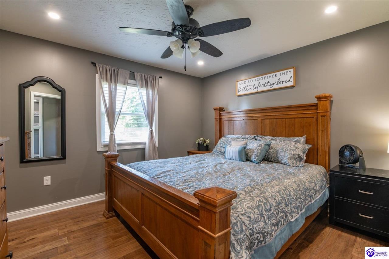 621 College Street Road Property Photo 15