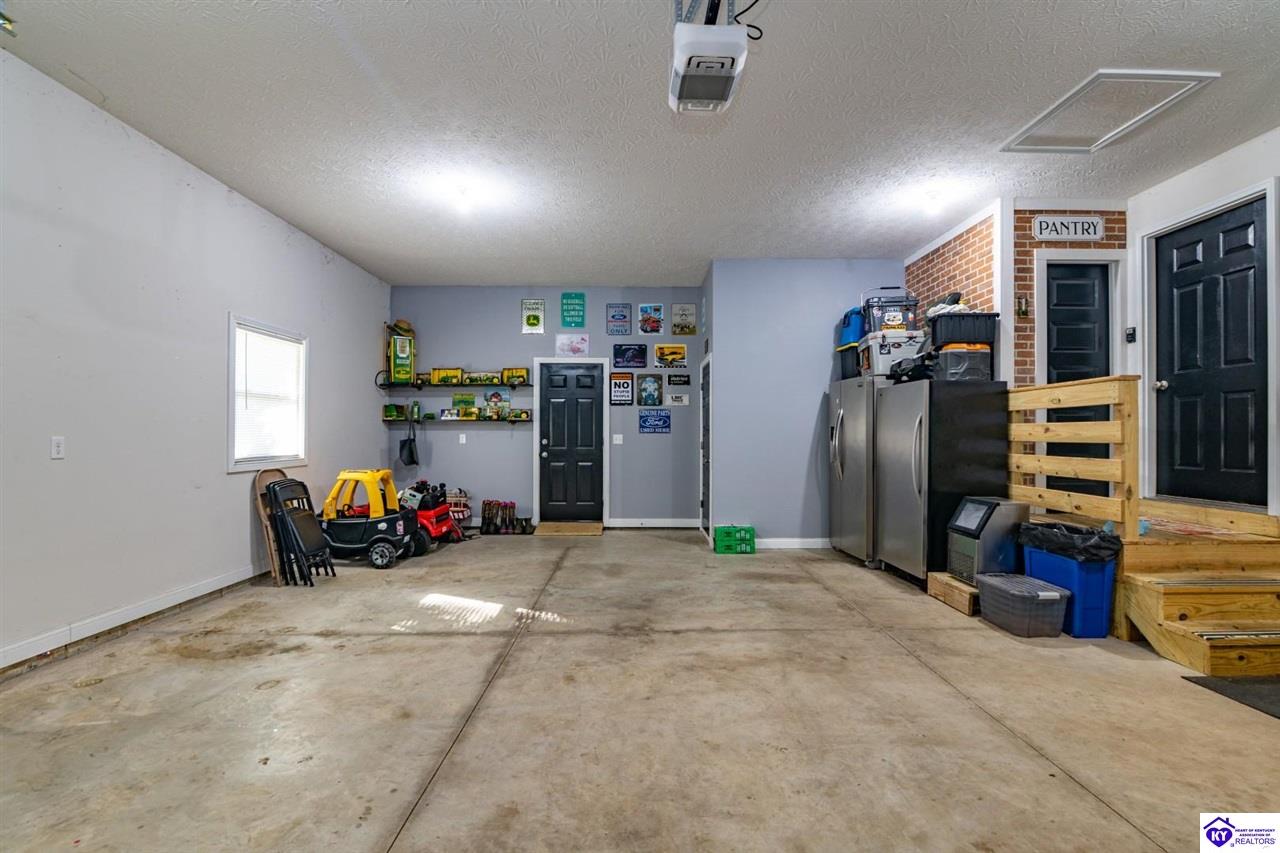 621 College Street Road Property Photo 23