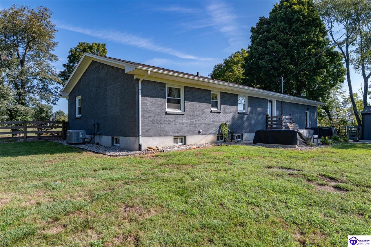 621 College Street Road Property Photo 33
