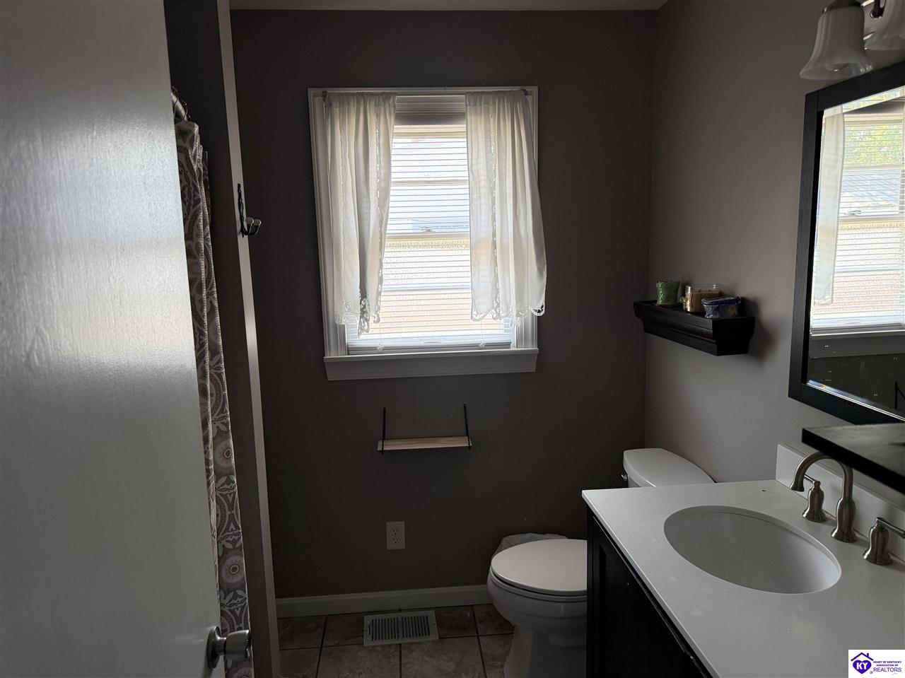 46 Lakeview Drive Property Photo 10