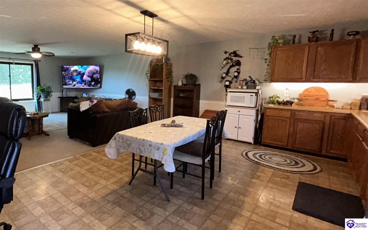 22 Brenda Jean Street Property Photo 6