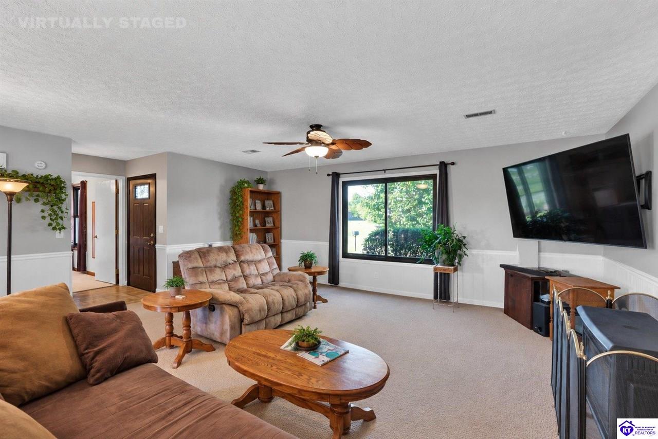 22 Brenda Jean Street Property Photo 8