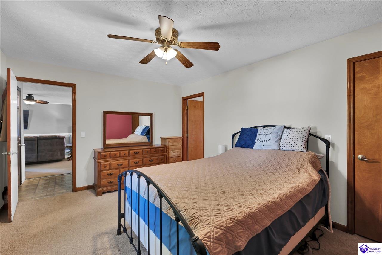 22 Brenda Jean Street Property Photo 15
