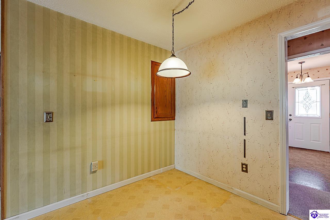 930 Robin Circle Property Photo 15