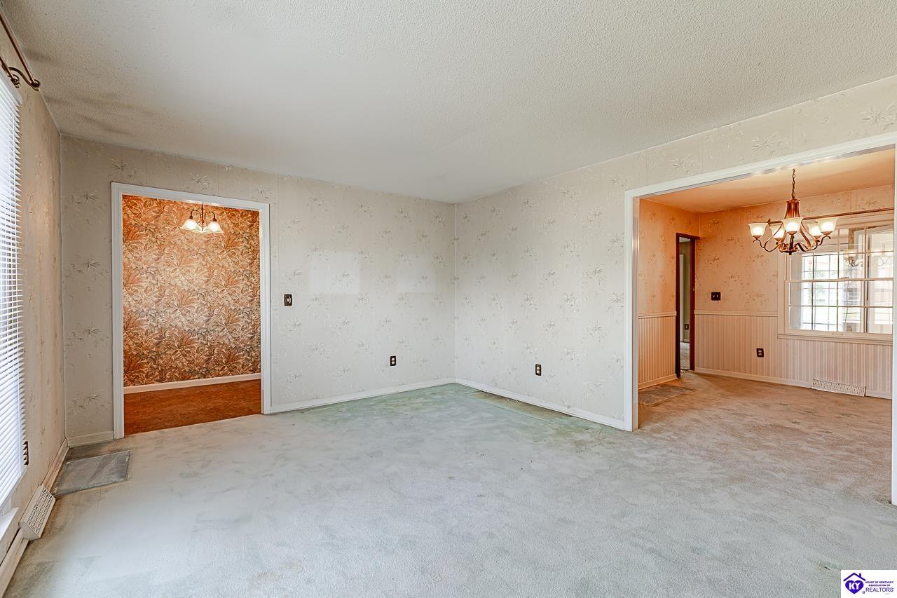 930 Robin Circle Property Photo 18
