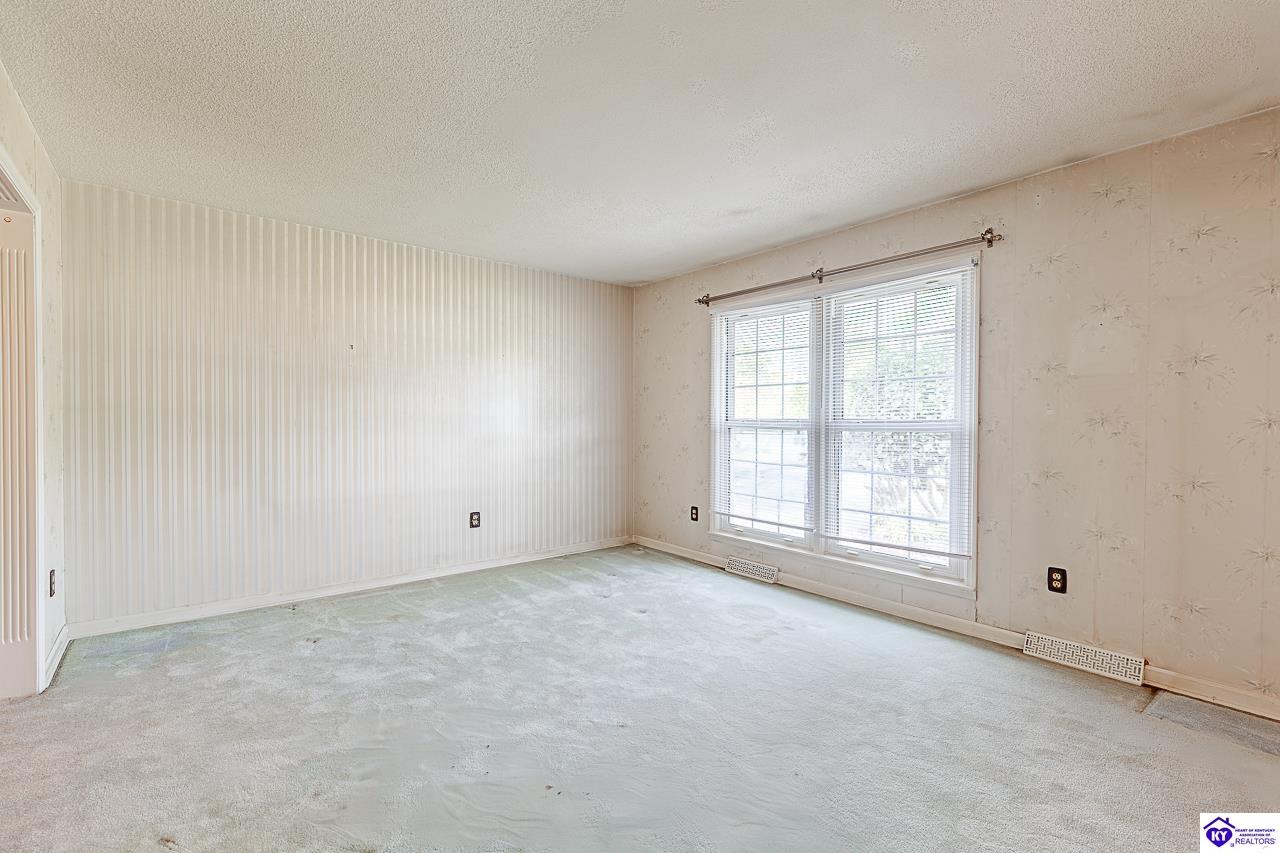 930 Robin Circle Property Photo 21