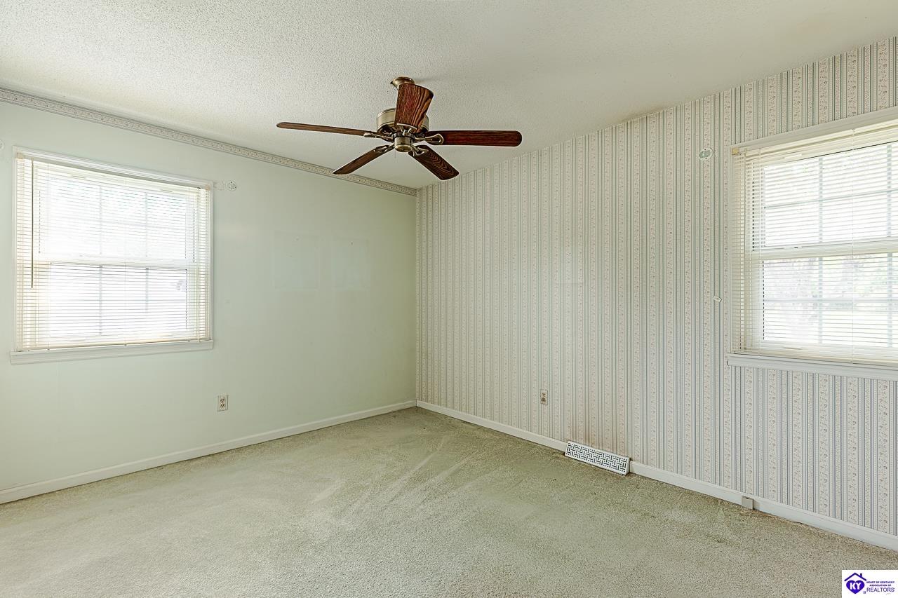 930 Robin Circle Property Photo 34