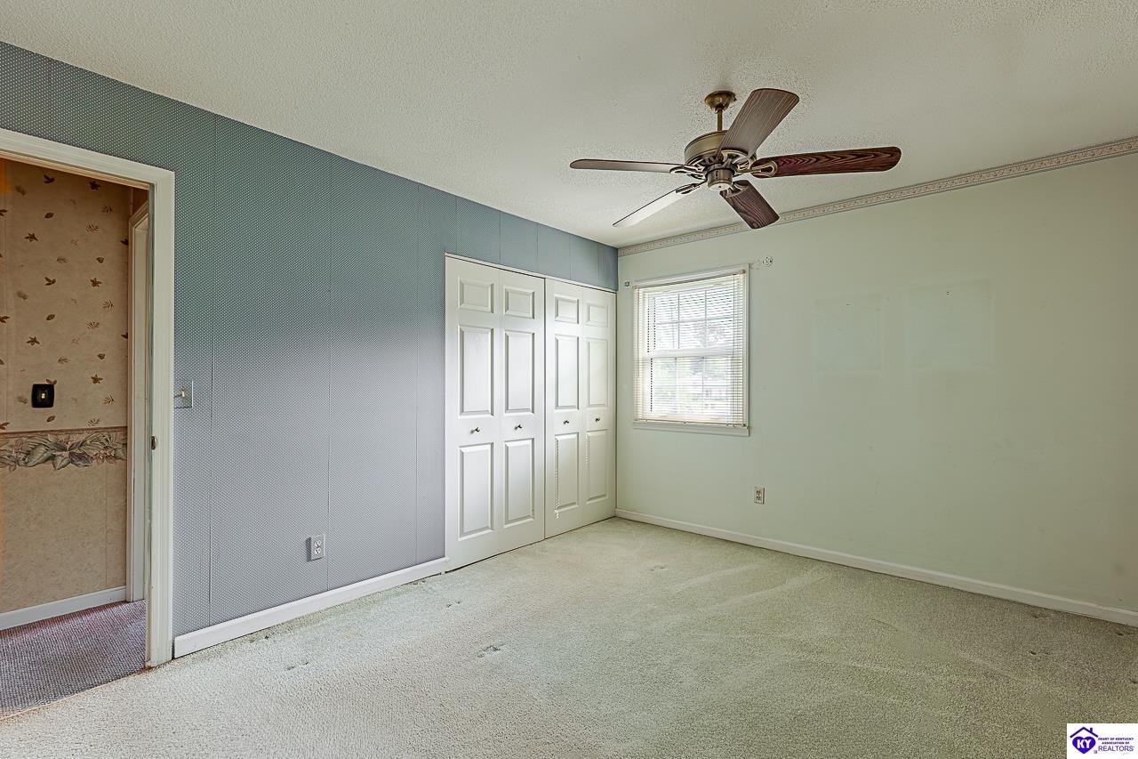 930 Robin Circle Property Photo 35