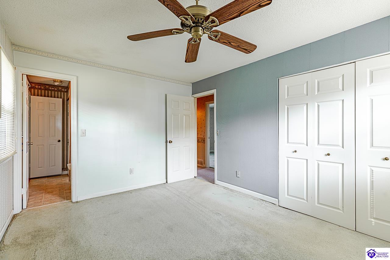 930 Robin Circle Property Photo 36