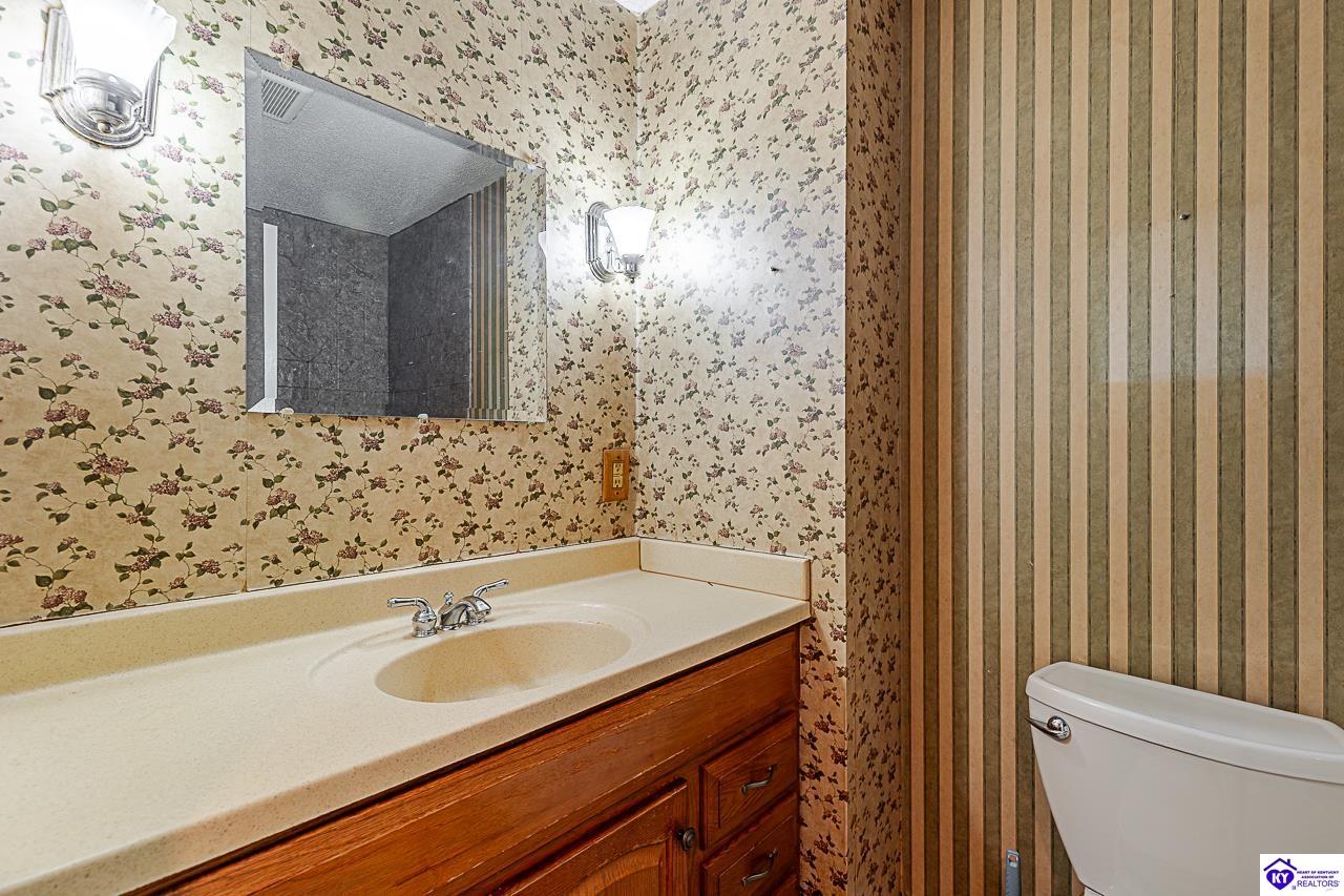 930 Robin Circle Property Photo 41