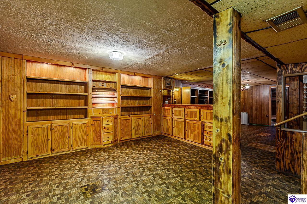 930 Robin Circle Property Photo 45