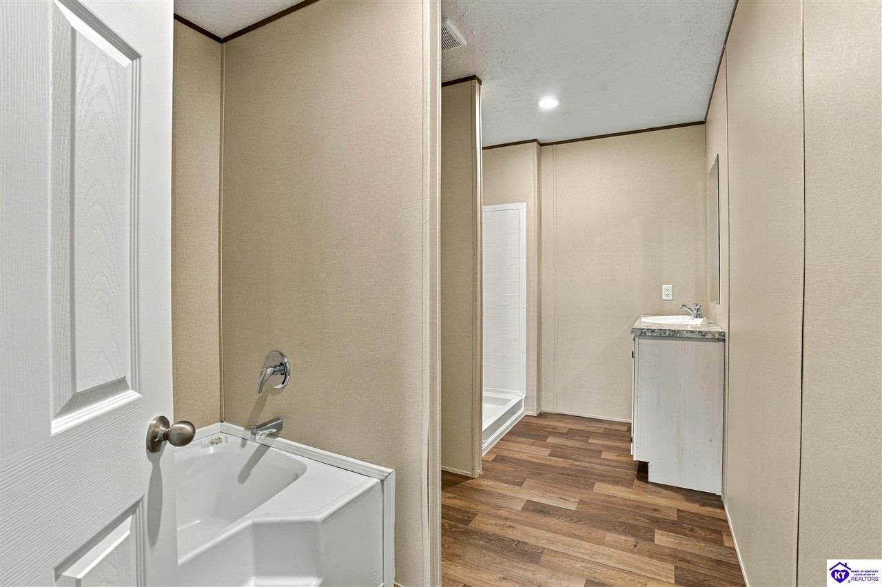 96 Grace Lane Property Photo 32
