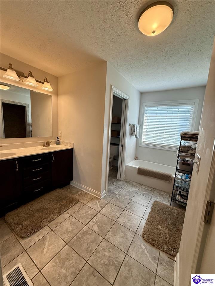 28 Arlington Drive Property Photo 12