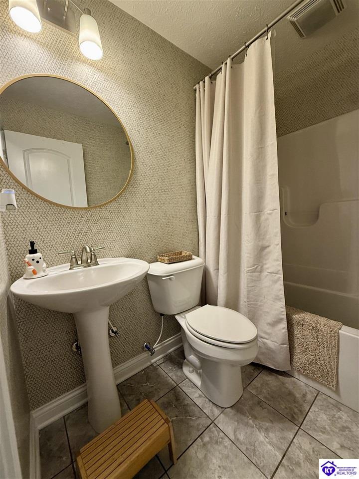 28 Arlington Drive Property Photo 17