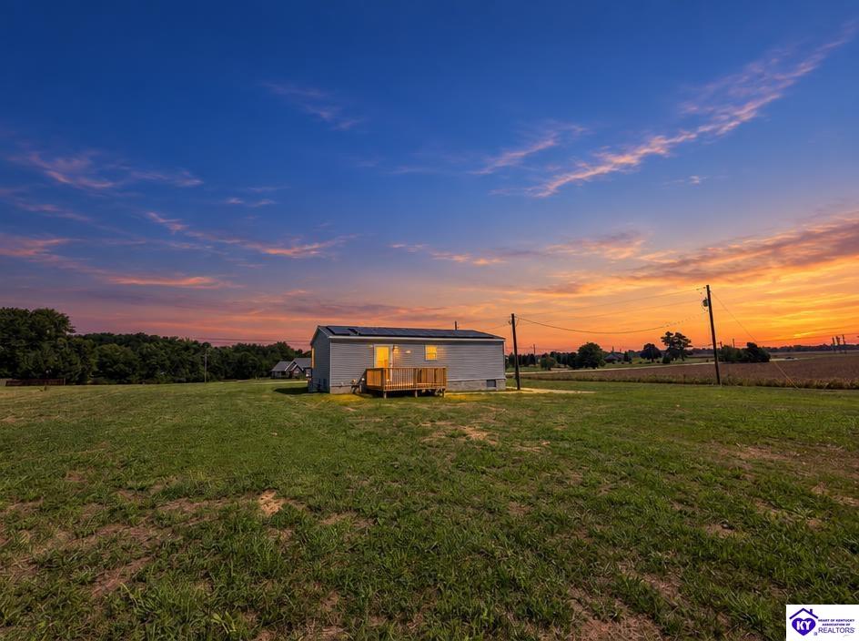 2059 W Highway 60 Property Photo 2