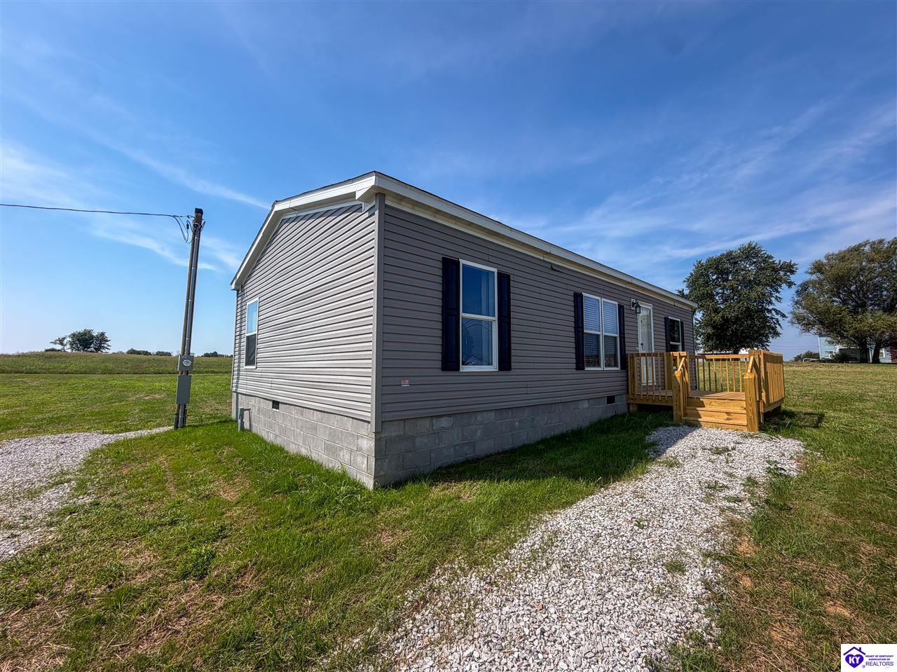2059 W Highway 60 Property Photo 7