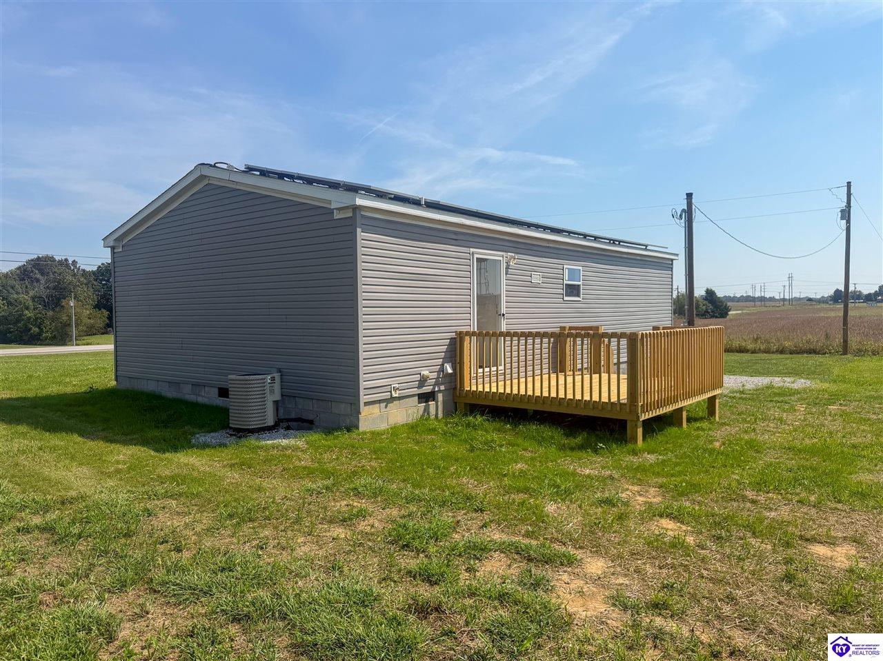2059 W Highway 60 Property Photo 9