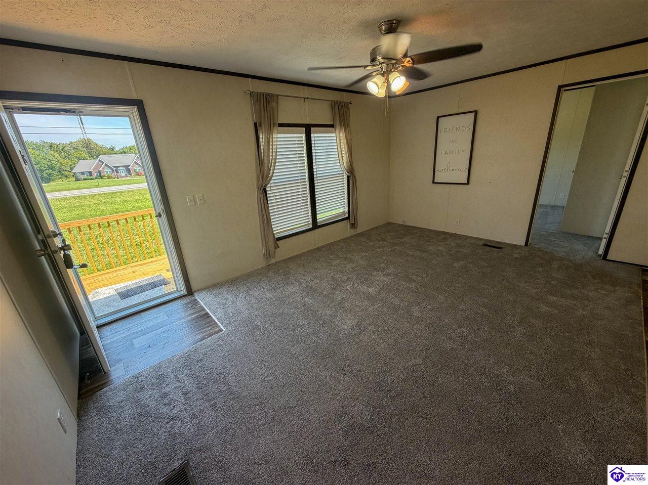 2059 W Highway 60 Property Photo 19