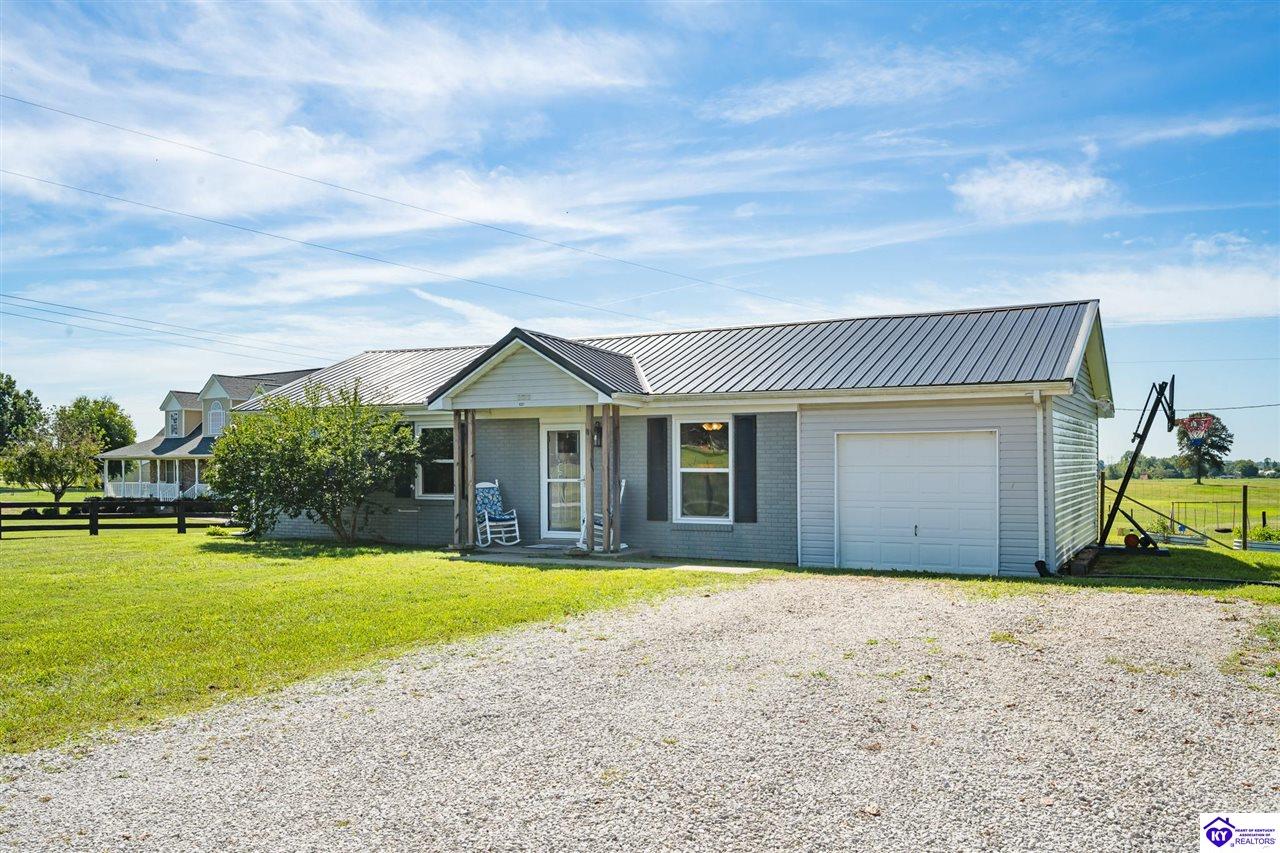 6267 St John Road Property Photo 4
