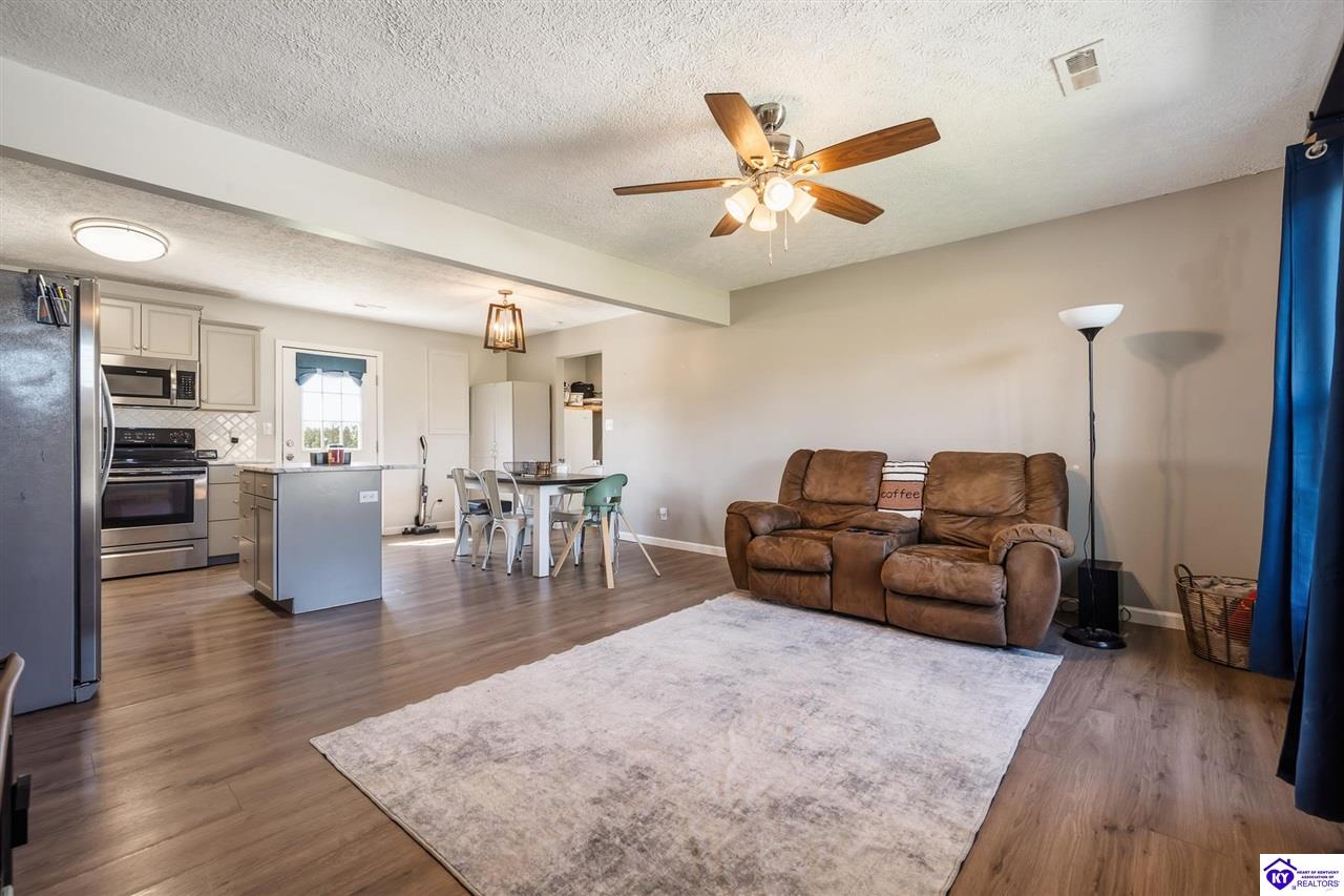 6267 St John Road Property Photo 6