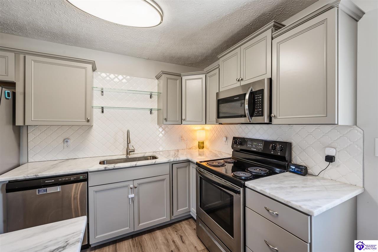 6267 St John Road Property Photo 12